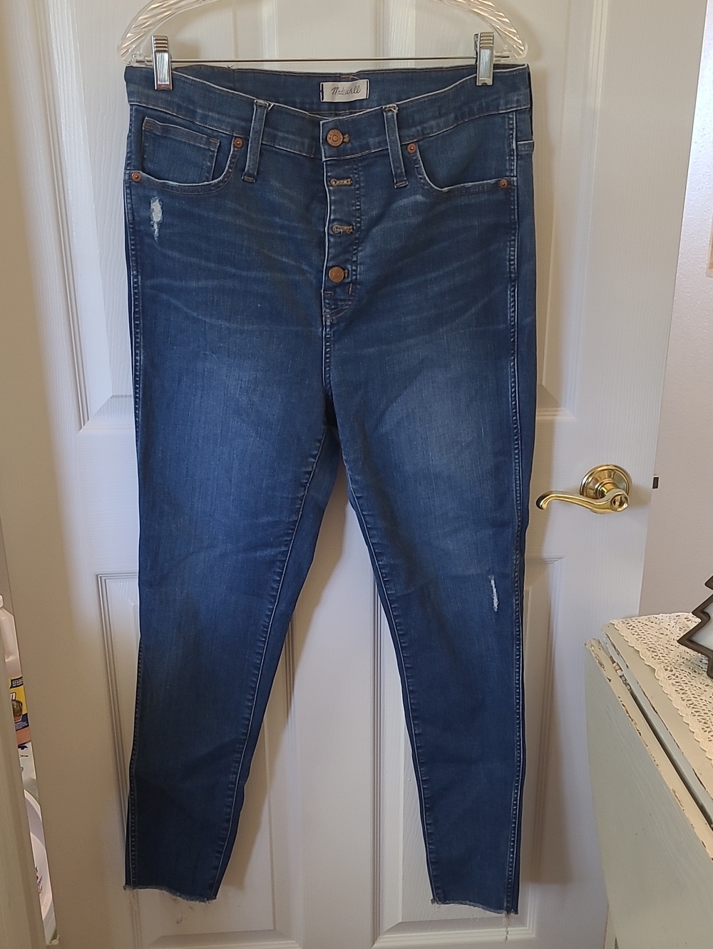 Madewell. Size 32. Pre Loved. Button Fly Skinny Jeans. Bin 6